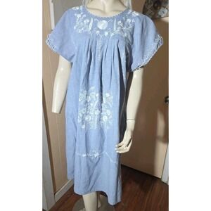 Blue Floral Embroidered Kaftan Mexican Dress SIze M Boho LORD & TAYLOR Vintage
